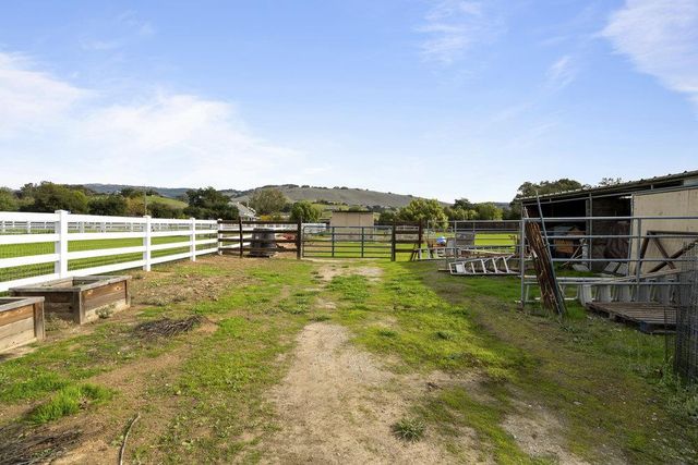 10500 Travis Court, Gilroy, CA 95020