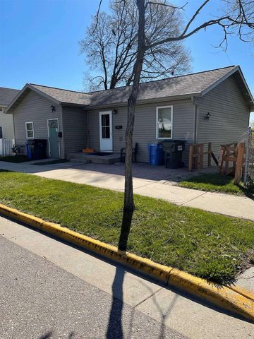 502 E Cook Street, Portage, WI 53901