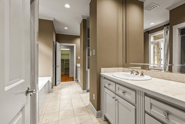 1402 Madison Lane, Little Rock, AR 72223