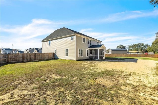 97 Gracyn Lane NE, Ludowici, GA 31316