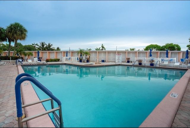 2201 NE 66th St 1302, Fort Lauderdale, FL 33308