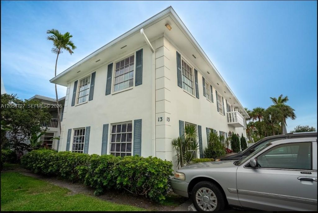2201 NE 66th St 1302, Fort Lauderdale, FL 33308