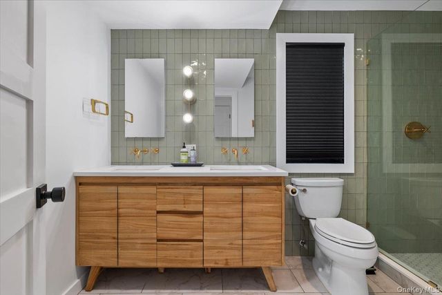 16 Shore Road, Patchogue, NY 11772