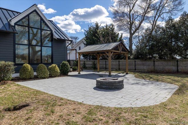 16 Shore Road, Patchogue, NY 11772