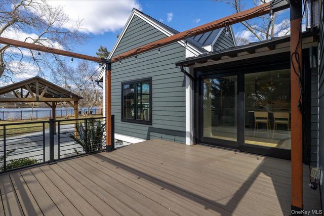 16 Shore Road, Patchogue, NY 11772