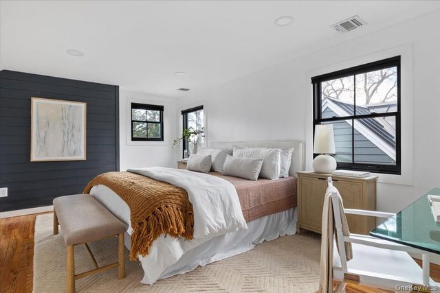 16 Shore Road, Patchogue, NY 11772