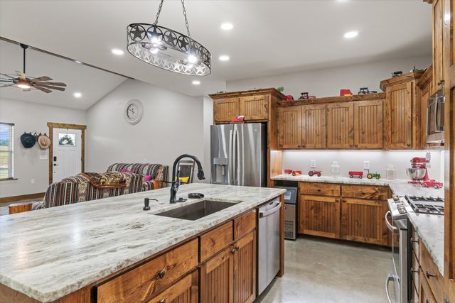 182 VZ County Road 1228, Canton, TX 75103