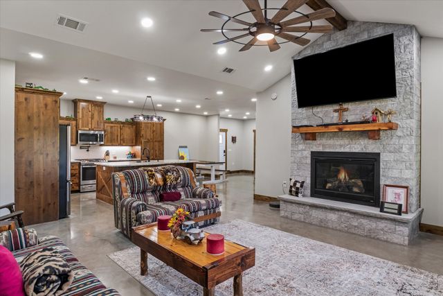 182 VZ County Road 1228, Canton, TX 75103