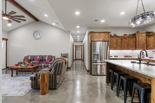 182 VZ County Road 1228, Canton, TX 75103
