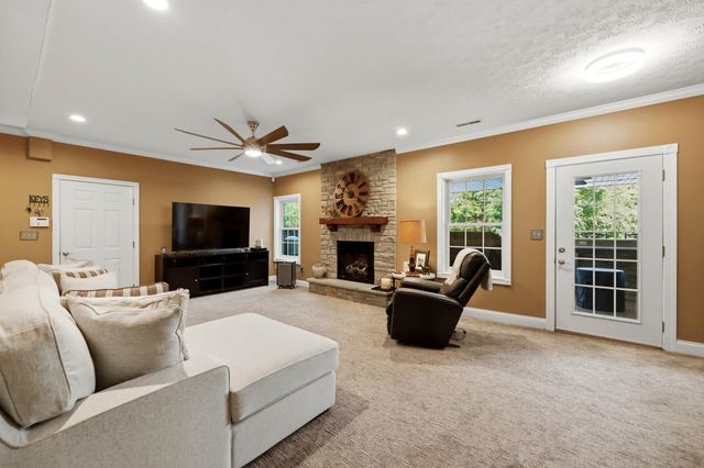 1205 Stoneridge Road, Lawrenceburg, KY 40342