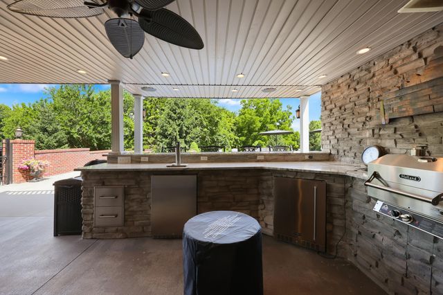 1205 Stoneridge Road, Lawrenceburg, KY 40342
