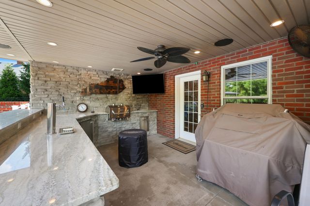 1205 Stoneridge Road, Lawrenceburg, KY 40342