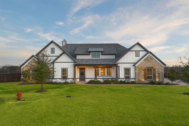 520 Fox Hill Court, Waxahachie, TX 75167