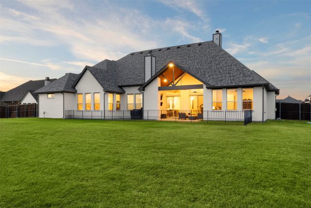 520 Fox Hill Court, Waxahachie, TX 75167