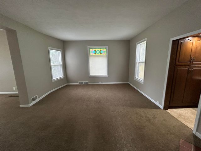 117 N Weaver Avenue, Fremont, MI 49412