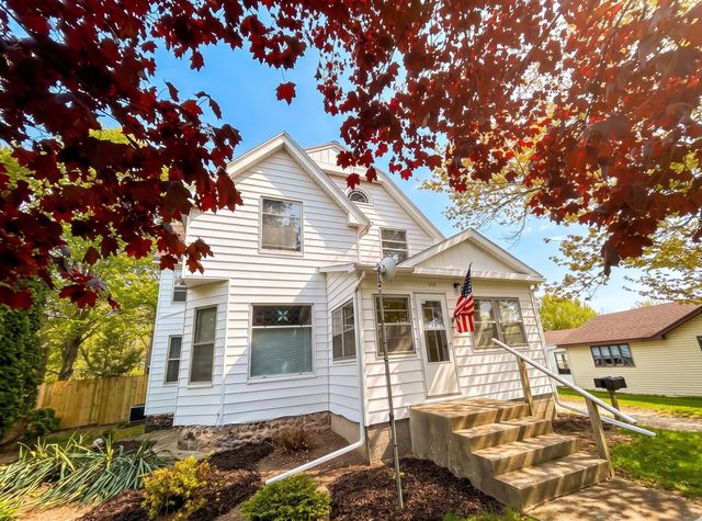 117 N Weaver Avenue, Fremont, MI 49412