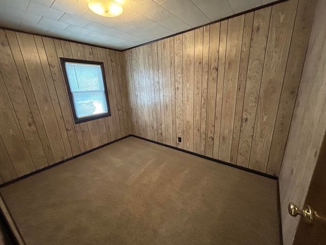 117 N Weaver Avenue, Fremont, MI 49412