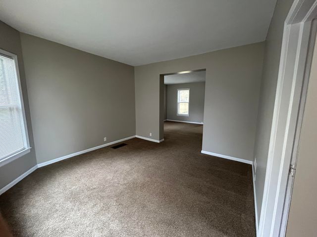 117 N Weaver Avenue, Fremont, MI 49412