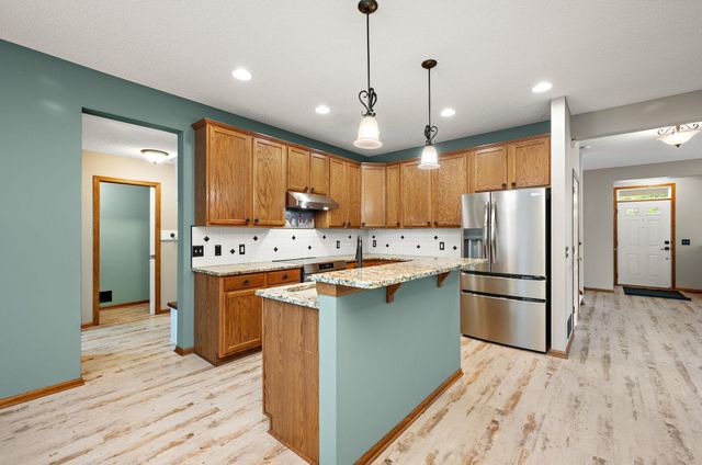 11301 69th Street NE, Albertville, MN 55301