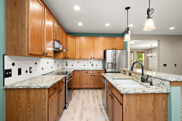 11301 69th Street NE, Albertville, MN 55301