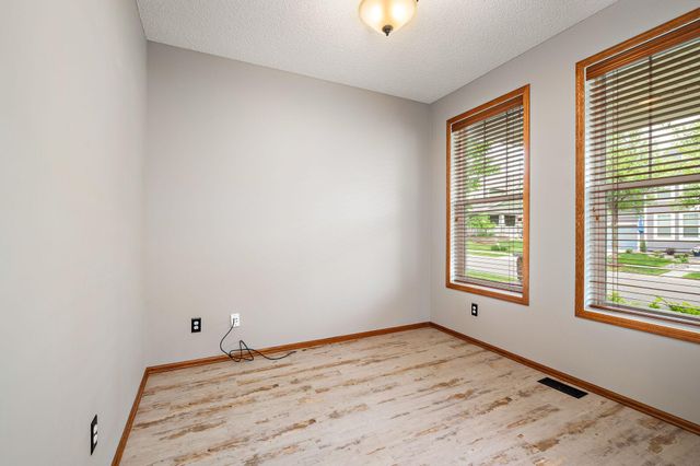 11301 69th Street NE, Albertville, MN 55301