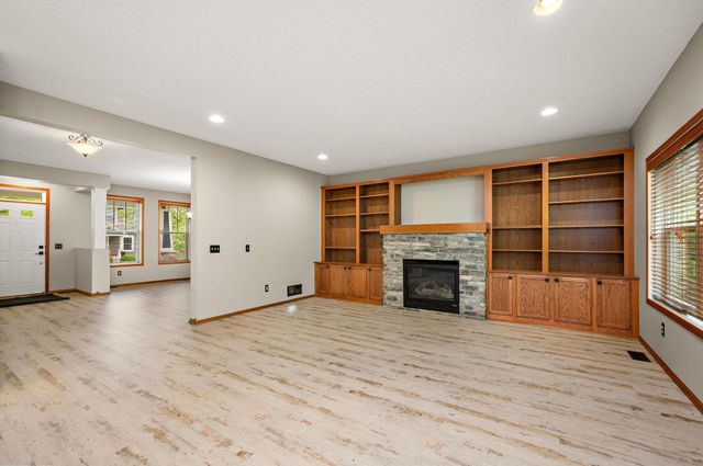 11301 69th Street NE, Albertville, MN 55301