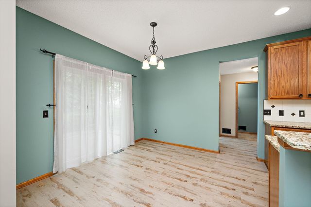 11301 69th Street NE, Albertville, MN 55301