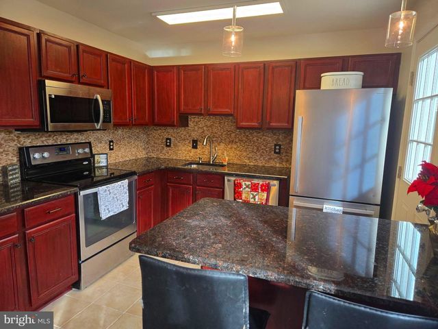 1221 GARDEN CT, Quakertown, PA 18951