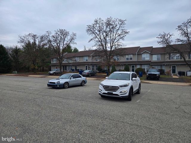 1221 GARDEN CT, Quakertown, PA 18951