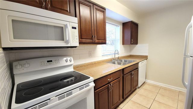 1214 PILGRIM AVENUE, Deltona, FL 32725