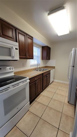 1214 PILGRIM AVENUE, Deltona, FL 32725