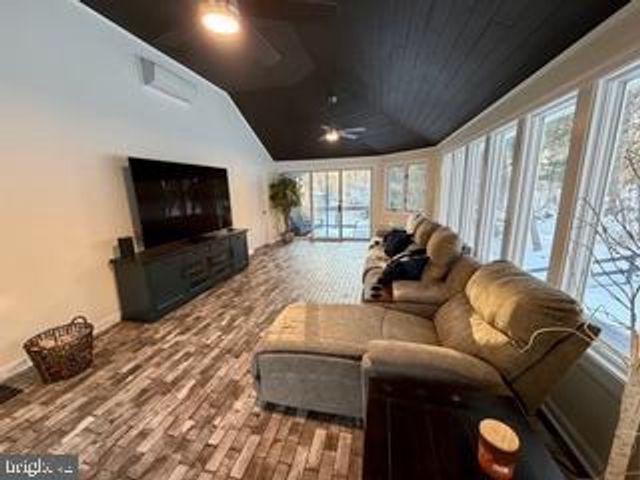 7326 STUART CIR, Warrenton, VA 20187