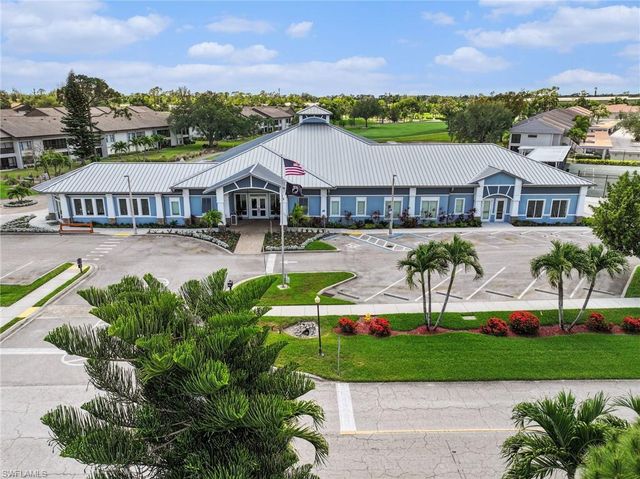 5950 Trailwinds DR 222, Fort Myers, FL 33907