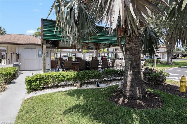 5950 Trailwinds DR 222, Fort Myers, FL 33907