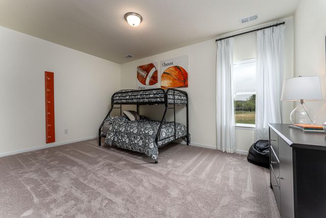 8211 Harbour Chase Loop, Ooltewah, TN 37363