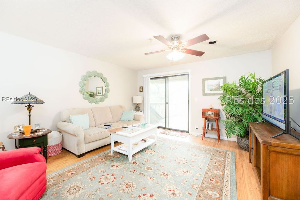 50 Yacht Cove Dr Apt 230, Hilton Head Island, SC 29928