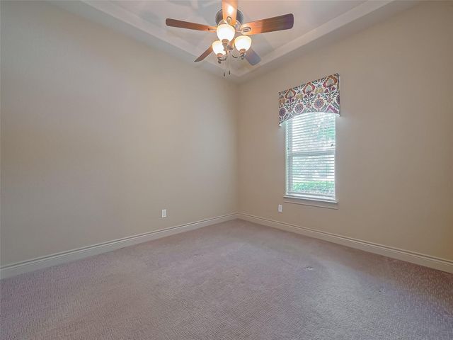 2711 King Point View Lane, Spring, TX 77388