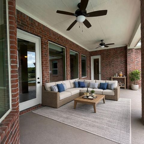 2711 King Point View Lane, Spring, TX 77388