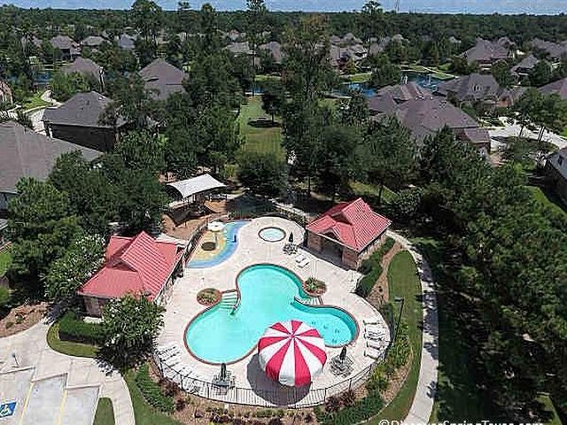 2711 King Point View Lane, Spring, TX 77388