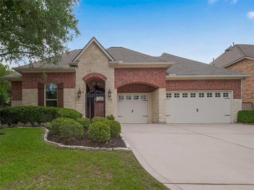 2711 King Point View Lane, Spring, TX 77388