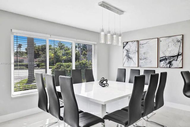 1241 Hollywood Blvd, Hollywood, FL 33019