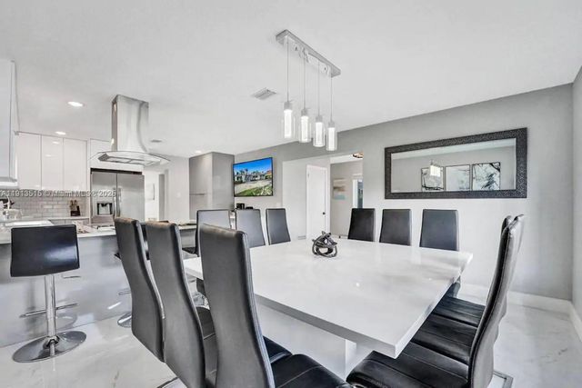 1241 Hollywood Blvd, Hollywood, FL 33019