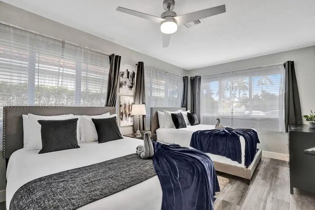 1241 Hollywood Blvd, Hollywood, FL 33019