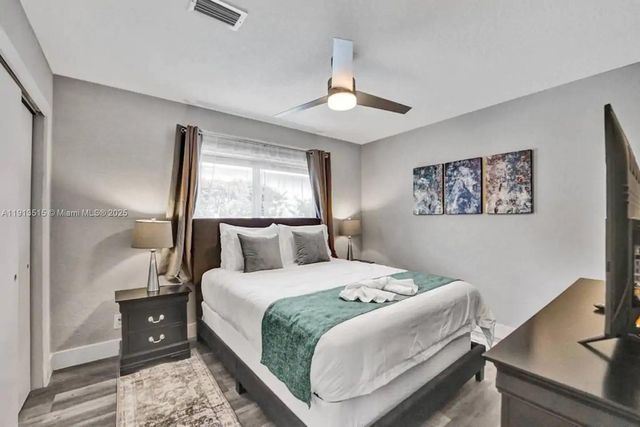 1241 Hollywood Blvd, Hollywood, FL 33019