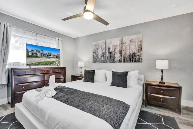 1241 Hollywood Blvd, Hollywood, FL 33019