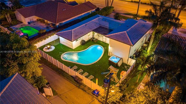 1241 Hollywood Blvd, Hollywood, FL 33019