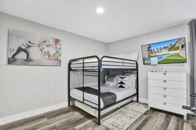 1241 Hollywood Blvd, Hollywood, FL 33019