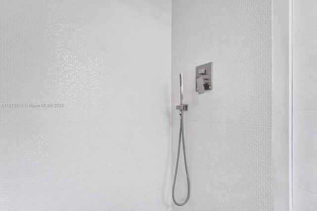 1241 Hollywood Blvd, Hollywood, FL 33019