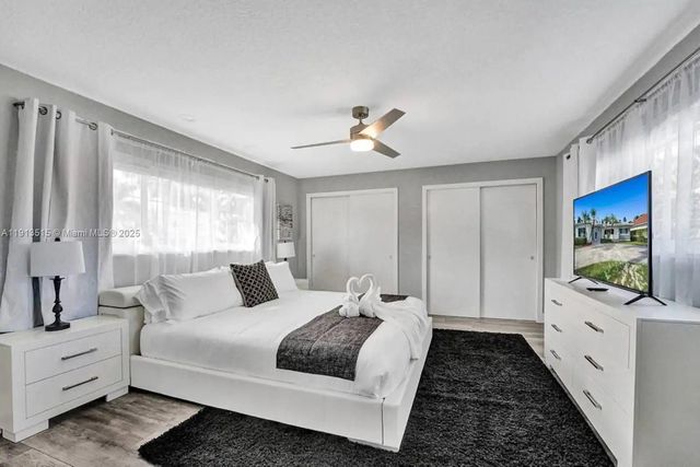 1241 Hollywood Blvd, Hollywood, FL 33019