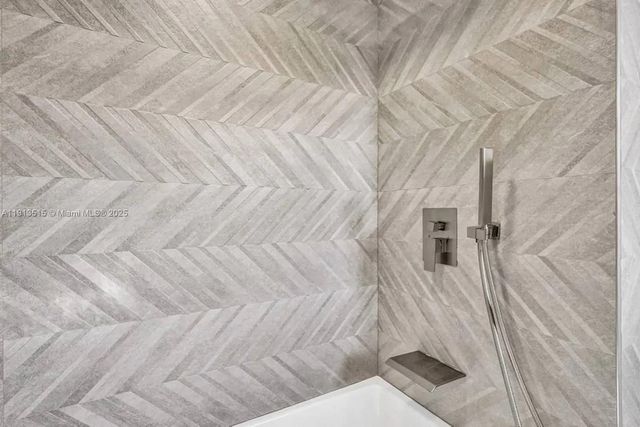 1241 Hollywood Blvd, Hollywood, FL 33019